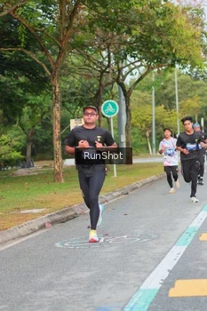 Runner Photo 5676393