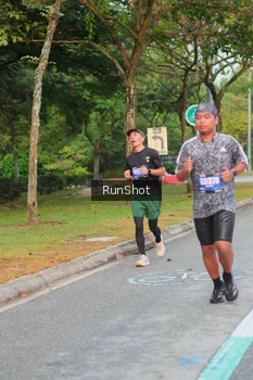 Runner Photo 5676396