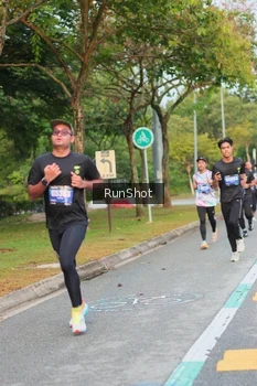 Runner Photo 5676397