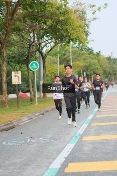 Runner Photo 5676398