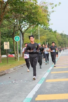Runner Photo 5676399