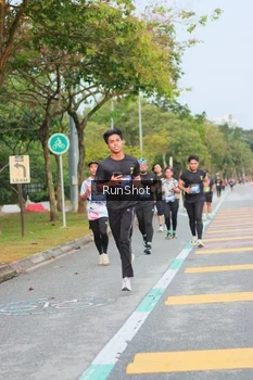 Runner Photo 5676400