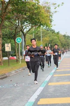 Runner Photo 5676401