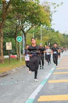 Runner Photo 5676403