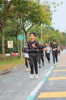 Runner Photo 5676404