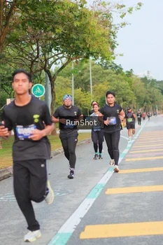 Runner Photo 5676411
