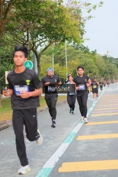 Runner Photo 5676412