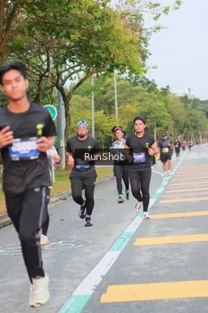 Runner Photo 5676413