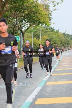 Runner Photo 5676415