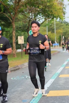 Runner Photo 5676436