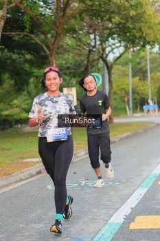 Runner Photo 5676444