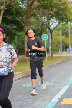 Runner Photo 5676452