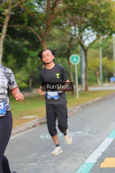 Runner Photo 5676453