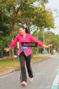Runner Photo 5676455