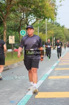 Runner Photo 5676459