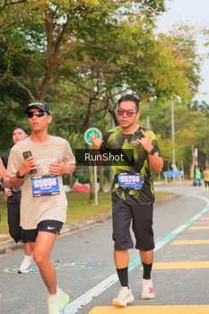 Runner Photo 5676471