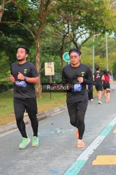 Runner Photo 5676480