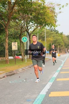 Runner Photo 5676502