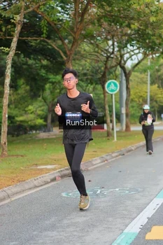 Runner Photo 5676518