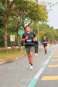 Runner Photo 5676524