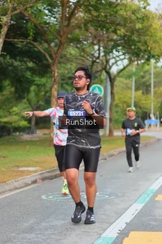 Runner Photo 5676555
