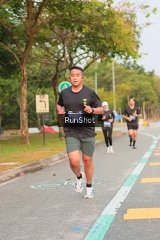 Runner Photo 5676570