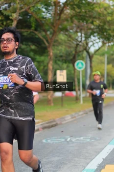 Runner Photo 5676574
