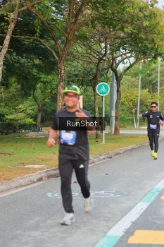 Runner Photo 5676578