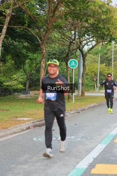 Runner Photo 5676580