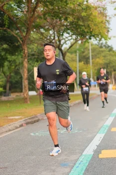 Runner Photo 5676590