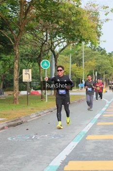 Runner Photo 5676592