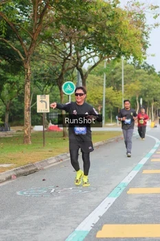 Runner Photo 5676593