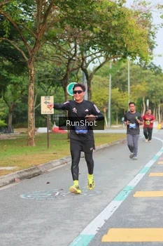 Runner Photo 5676595