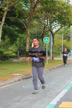 Runner Photo 5676616