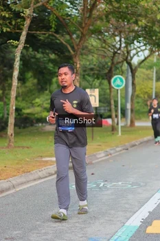Runner Photo 5676620