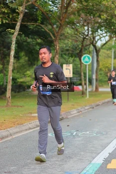 Runner Photo 5676622