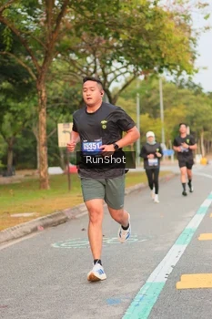 Runner Photo 5676625