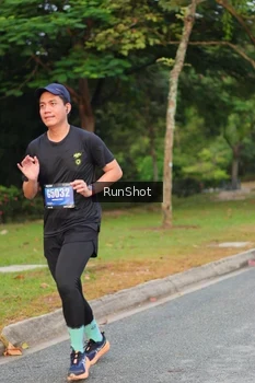 Runner Photo 5676635
