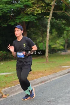 Runner Photo 5676636