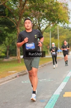 Runner Photo 5676641