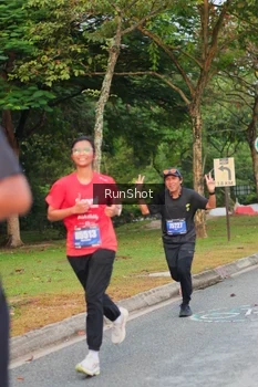 Runner Photo 5676684