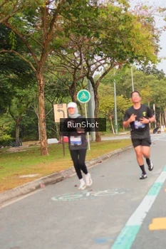 Runner Photo 5676703