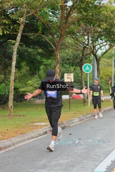 Runner Photo 5676710