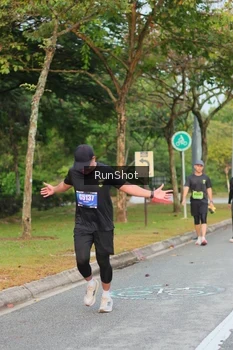 Runner Photo 5676713