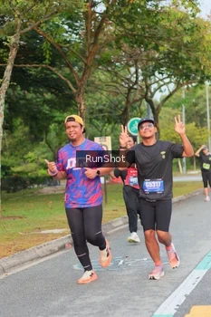 Runner Photo 5676717