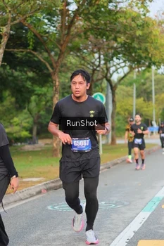 Runner Photo 5676741