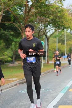 Runner Photo 5676743