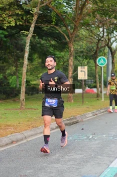 Runner Photo 5676750