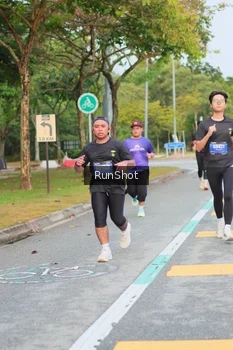 Runner Photo 5676789