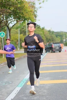 Runner Photo 5676797